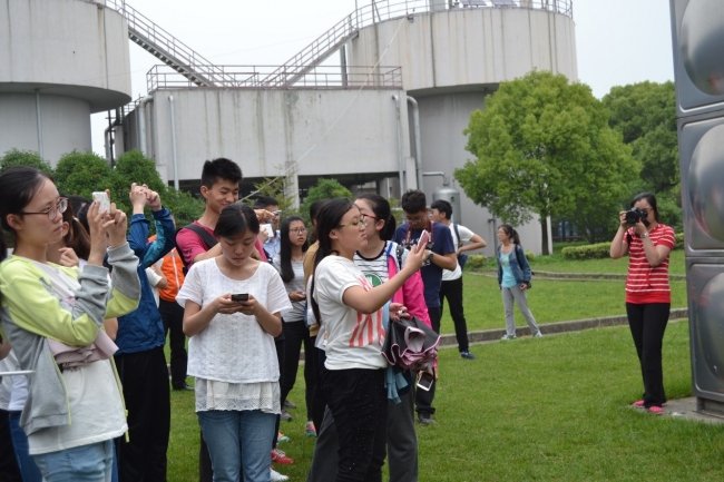 参观中水梯级利用工程 参观中水梯级利用工程