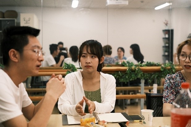 3、刘俊来、朱梦琪同学 3、刘俊来、朱梦琪同学