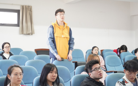 第二十三期光华论坛新闻稿987