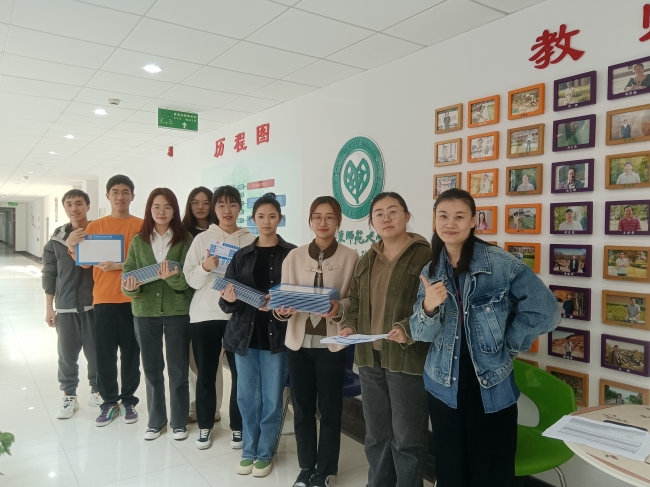 党员志愿者合影 党员志愿者合影