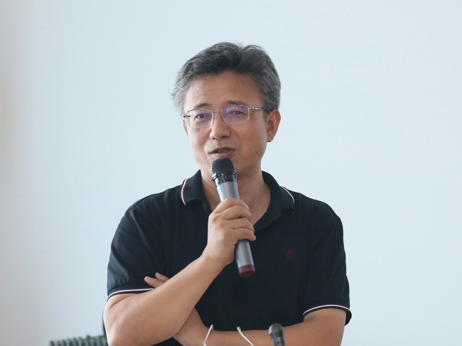 陈小勇教授作主题报告