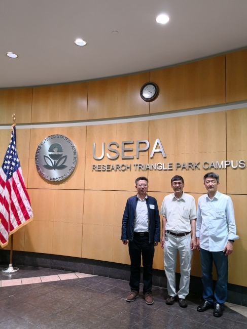 参观位于北卡研究三角园区的美国环保局实验室 参观位于北卡研究三角园区的美国环保局实验室