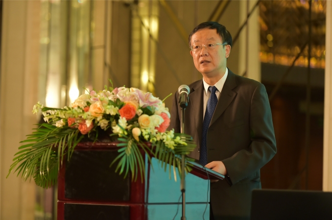 我校副校长李志斌致辞