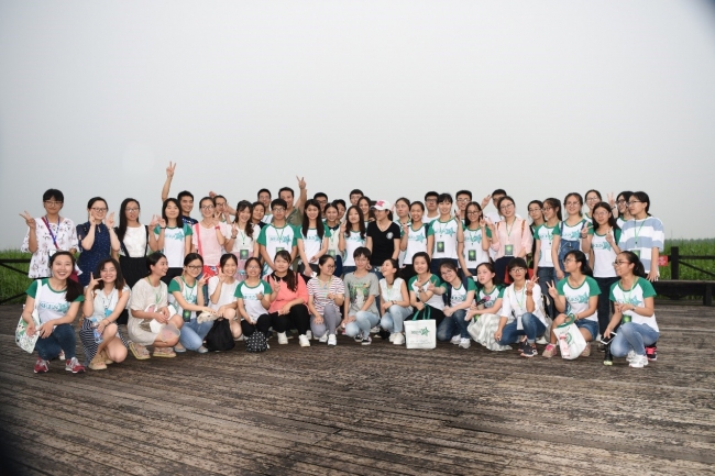 4西沙湿地合影留念