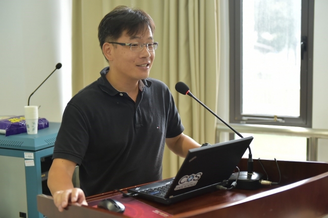 6环境工程专业何国富副教授进行介绍