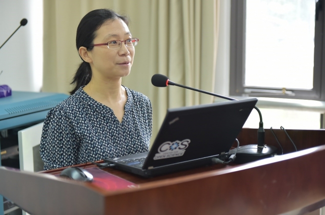 5生态学专业邓泓副教授进行介绍