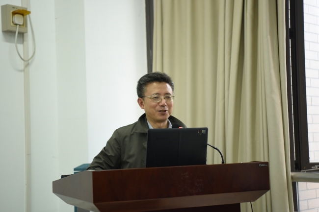 陈小勇老师部署学院新学期工作