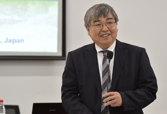 漥田顺平教授致开幕词 漥田顺平教授致开幕词