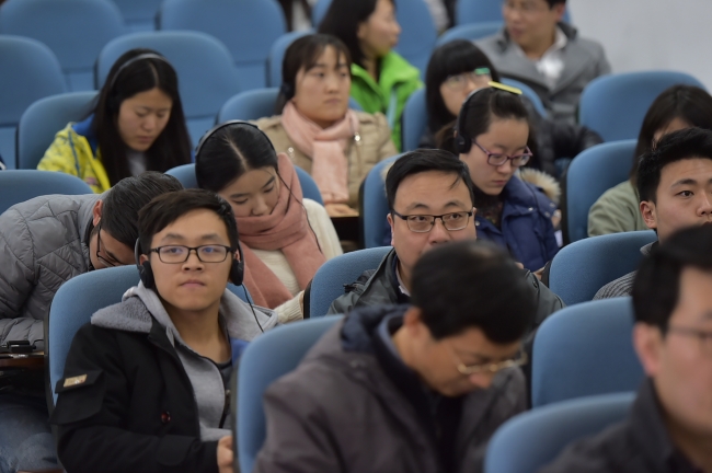 学院师生参加讲座 学院师生参加讲座
