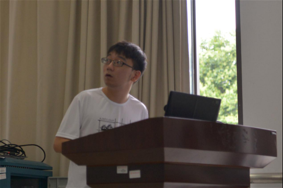 yl6809永利官网举办第十九期光华研究生学术论坛1132