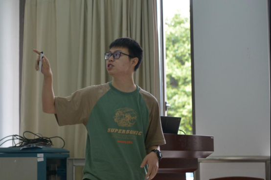 yl6809永利官网举办第十九期光华研究生学术论坛924