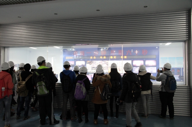 参观中控室2 参观中控室2