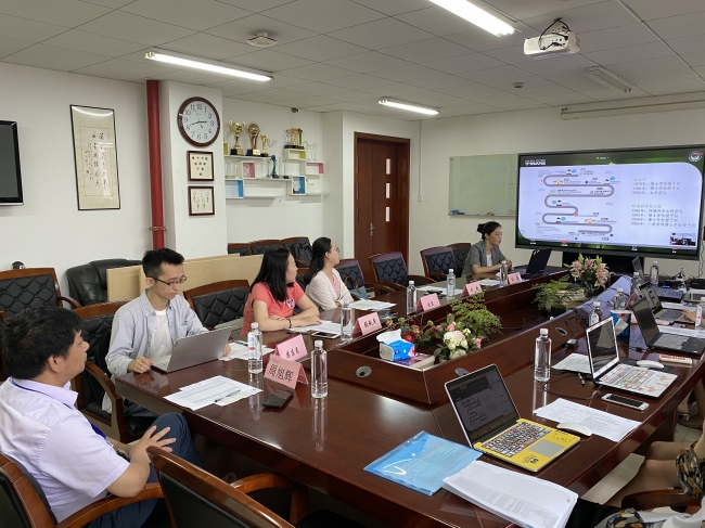 02 刘婕书记致欢迎词并介绍学院基本情况